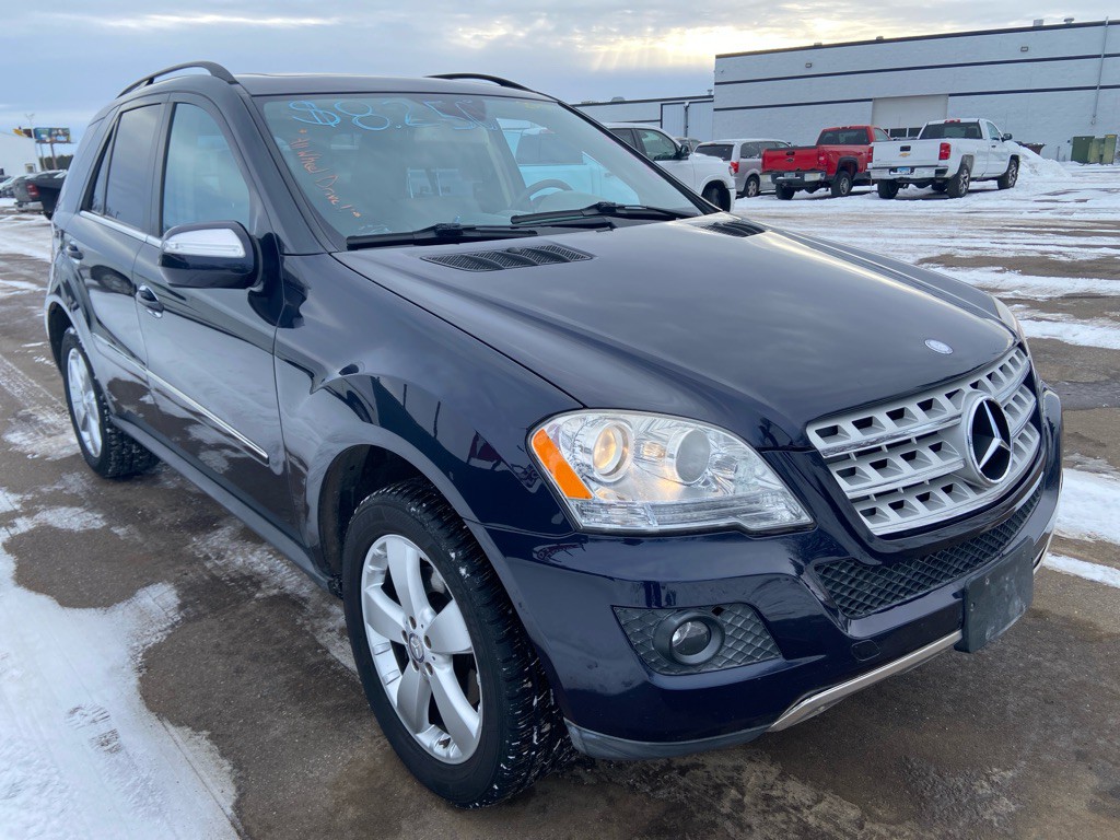 2010 Mercedes-Benz M-Class Image 4