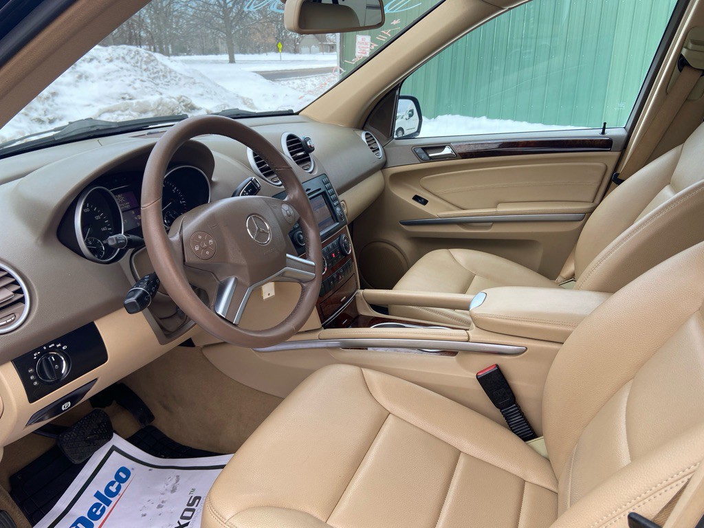 2010 Mercedes-Benz M-Class Image 12