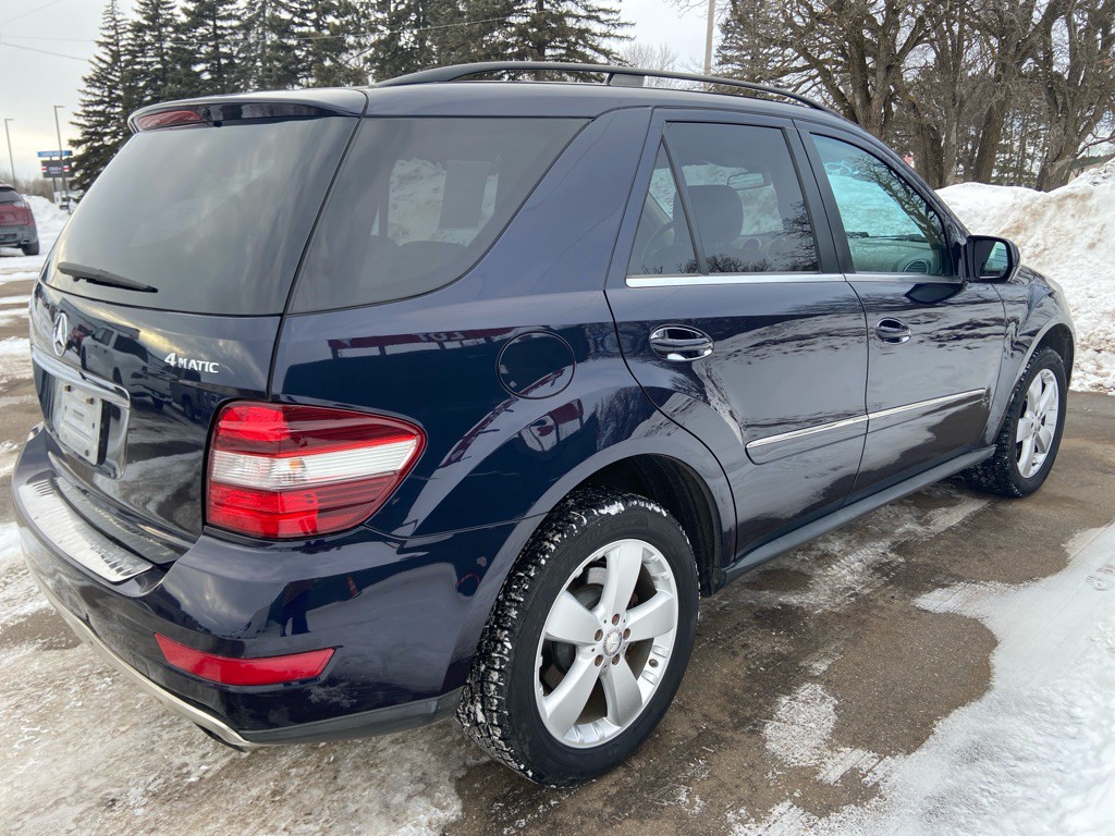 2010 Mercedes-Benz M-Class Image 5