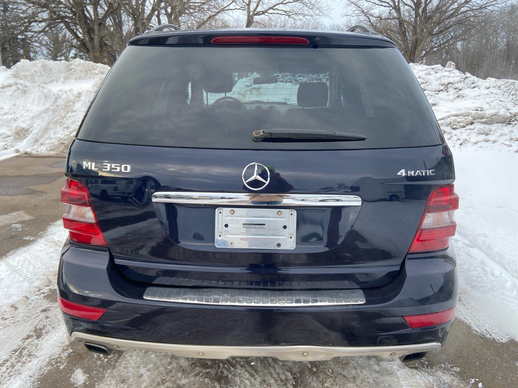 2010 Mercedes-Benz M-Class Image 6