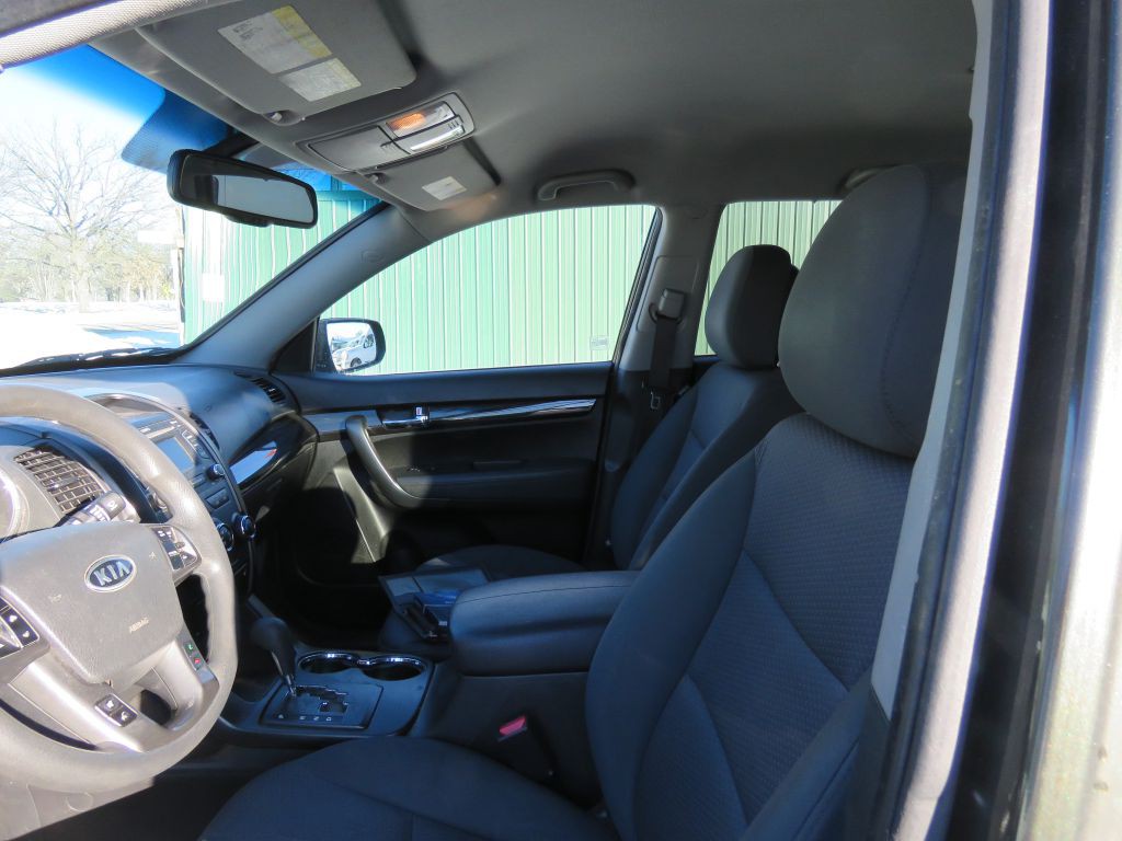 2013 Kia Sorento Image 9