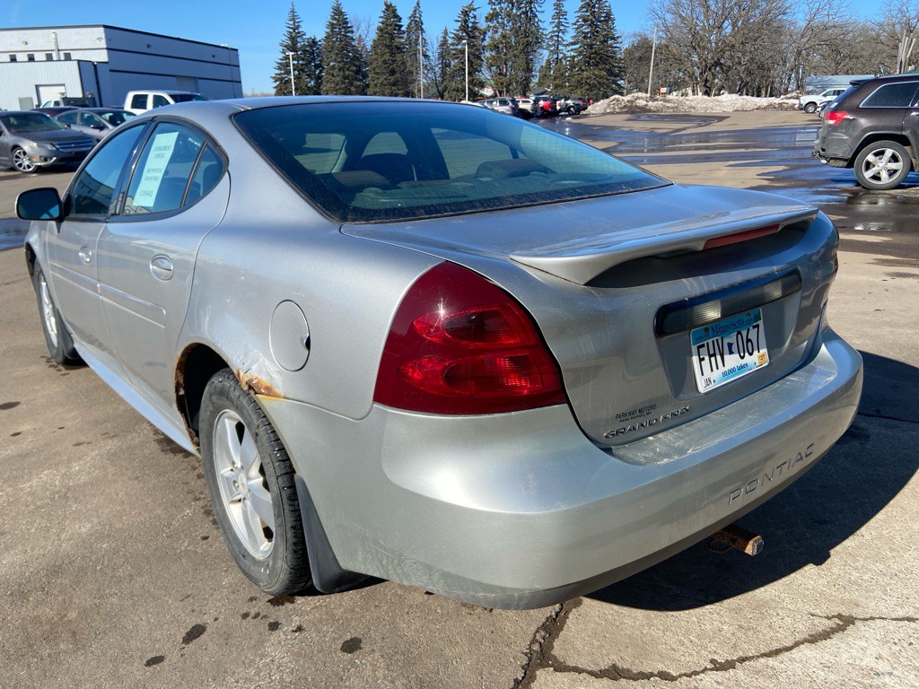 2007 Pontiac Grand Prix Image 7