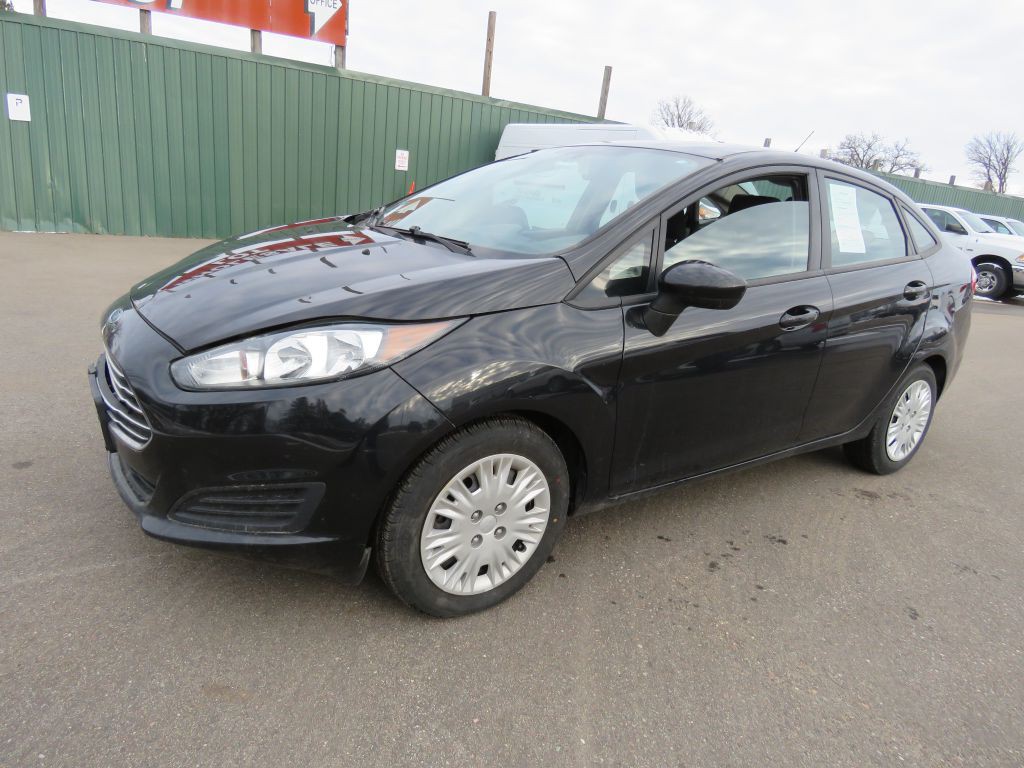 2014 Ford Fiesta Image 2