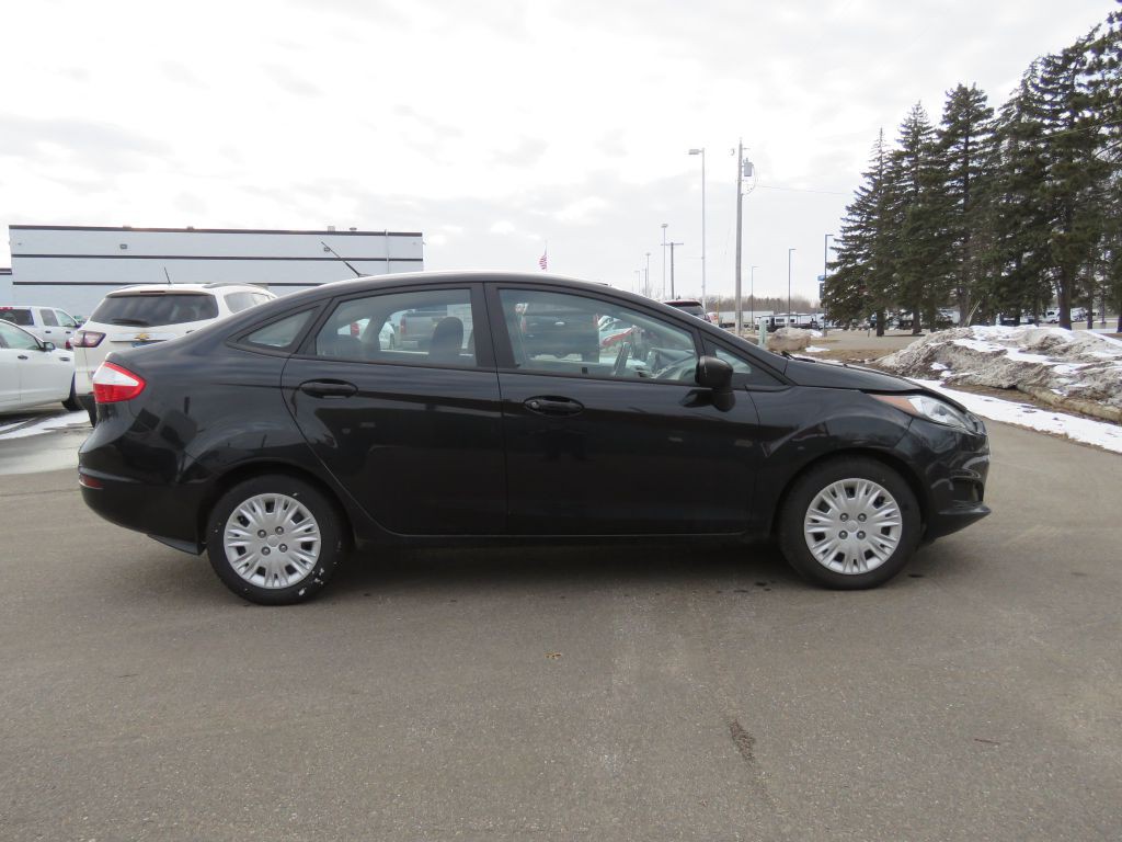 2014 Ford Fiesta Image 5