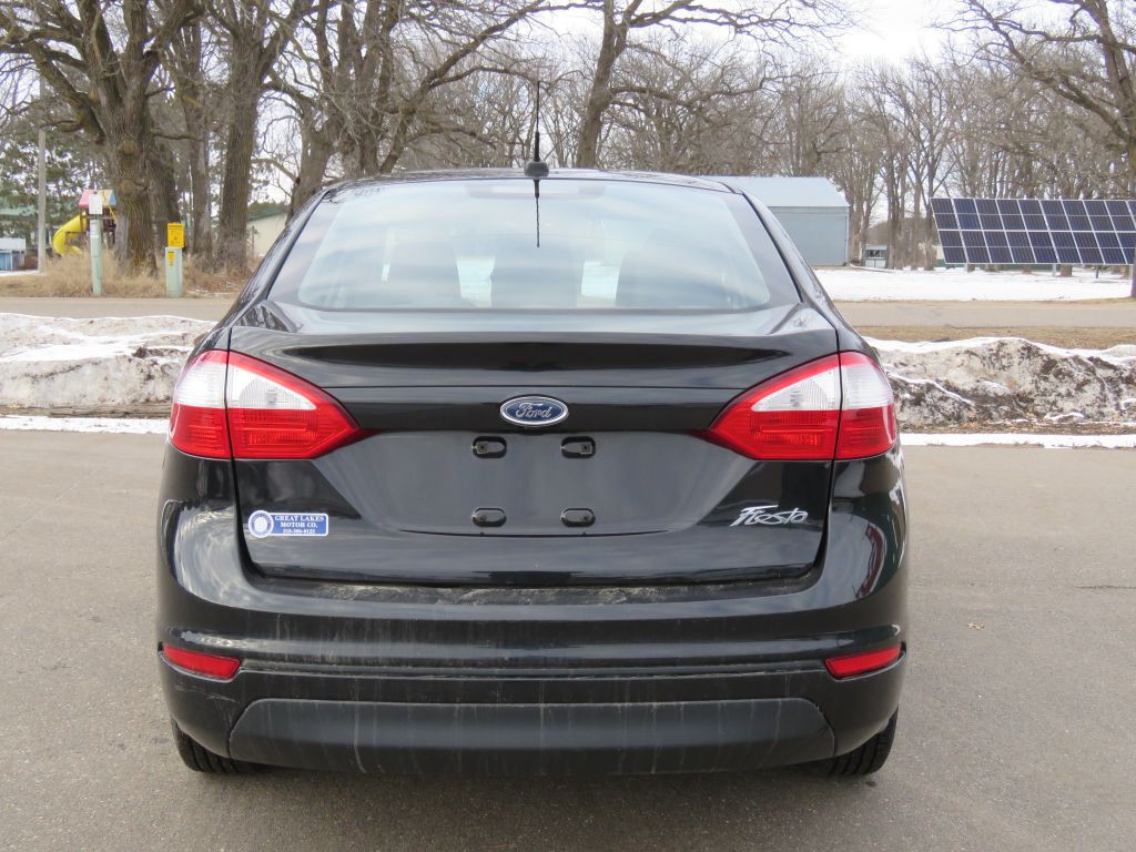 2014 Ford Fiesta Image 7