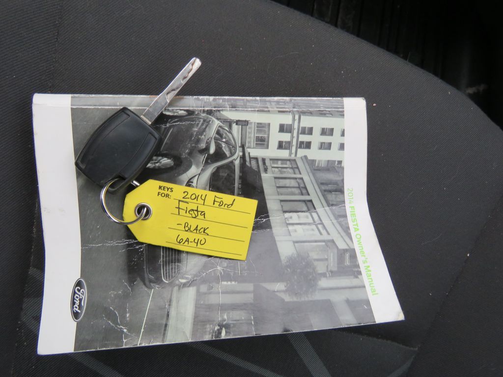 2014 Ford Fiesta Image 12