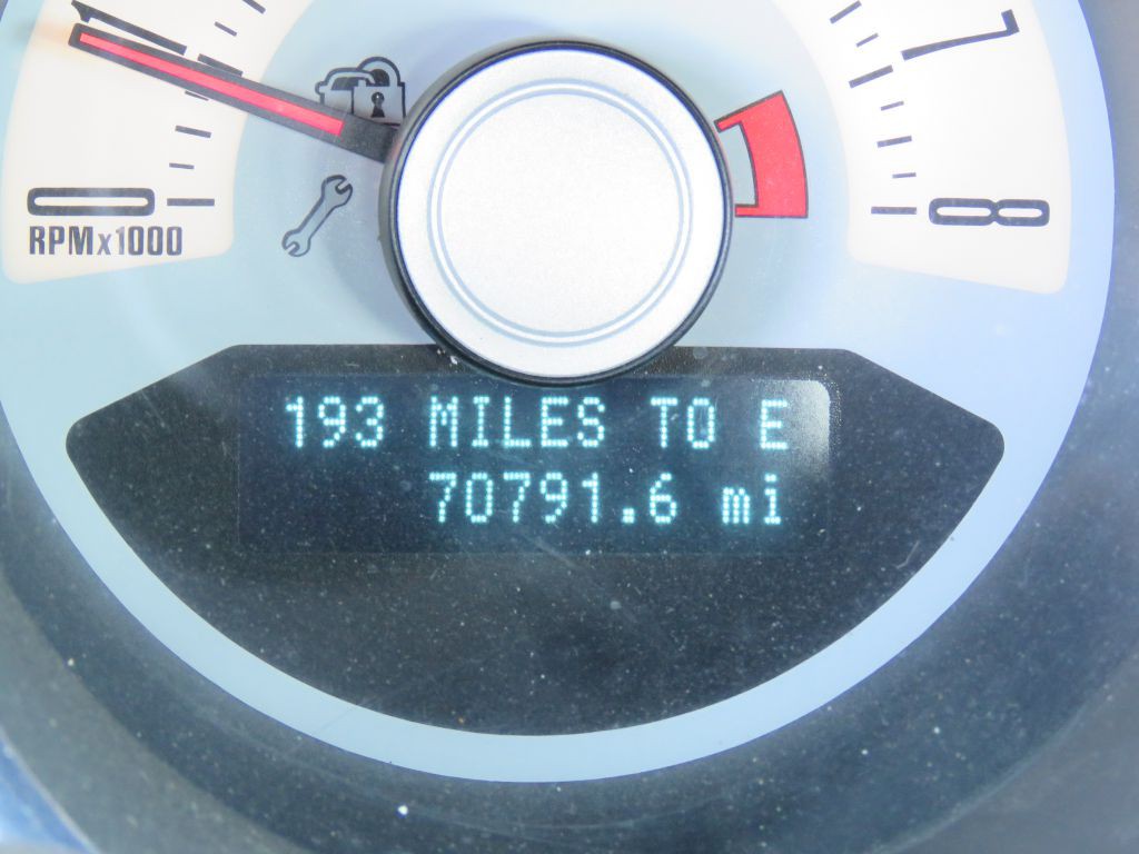 2011 Ford Mustang Image 14