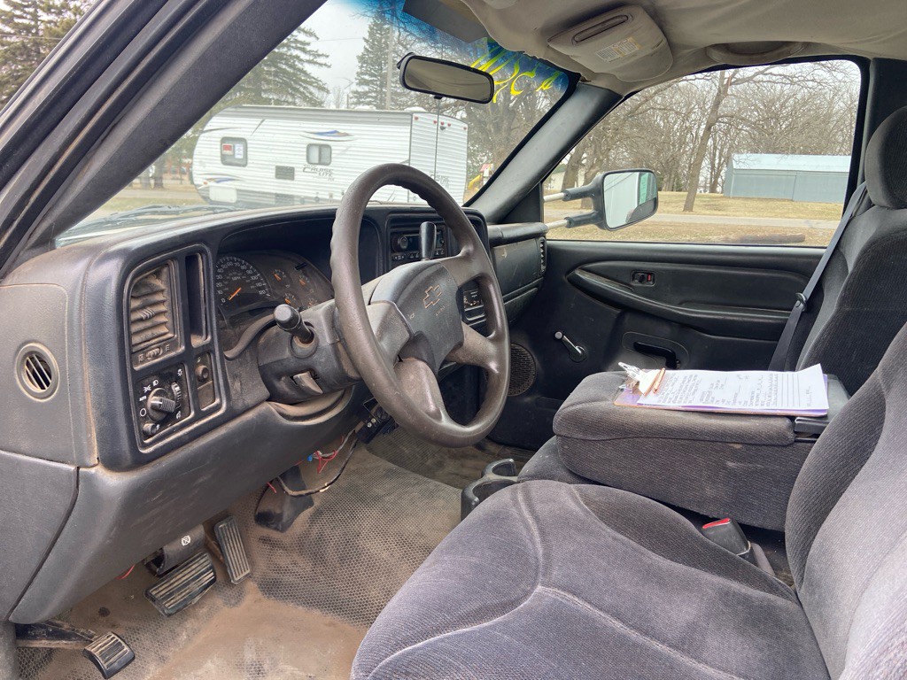 2004 Chevrolet Silverado 1500 Image 5