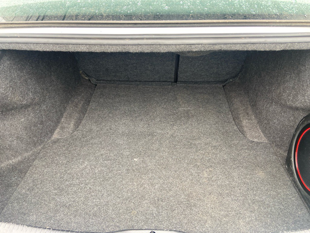 2016 Chrysler 300 Image 9