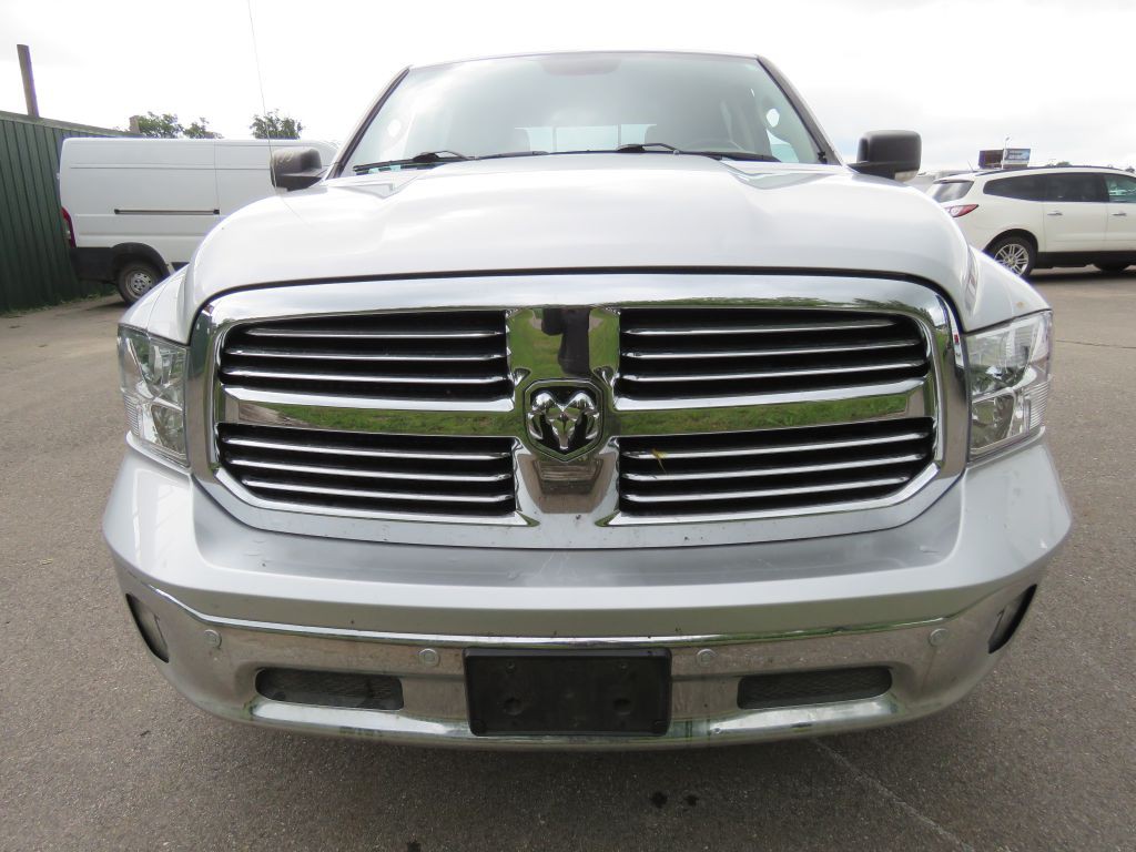 2019 RAM 1500 Image 3