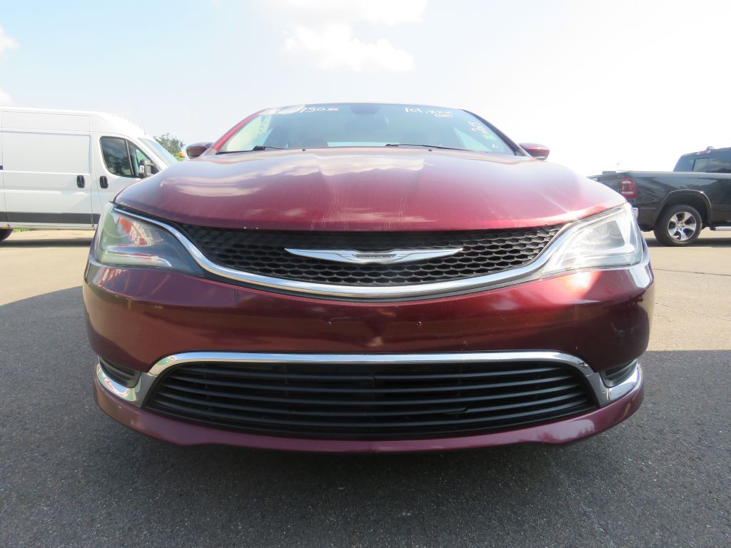 2015 Chrysler 200 Image 3