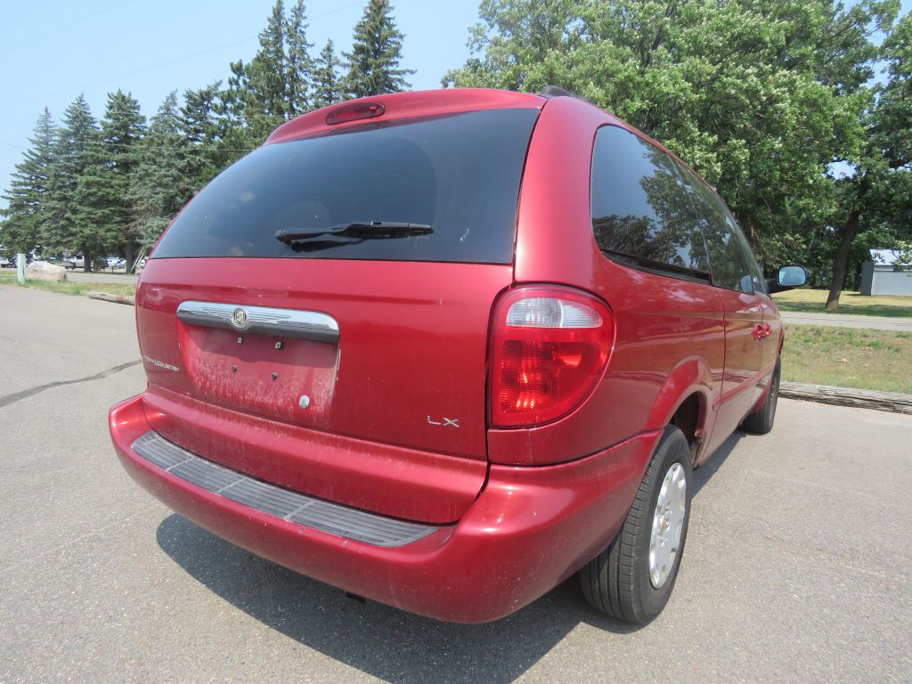 2002 Chrysler Town & Country Image 6