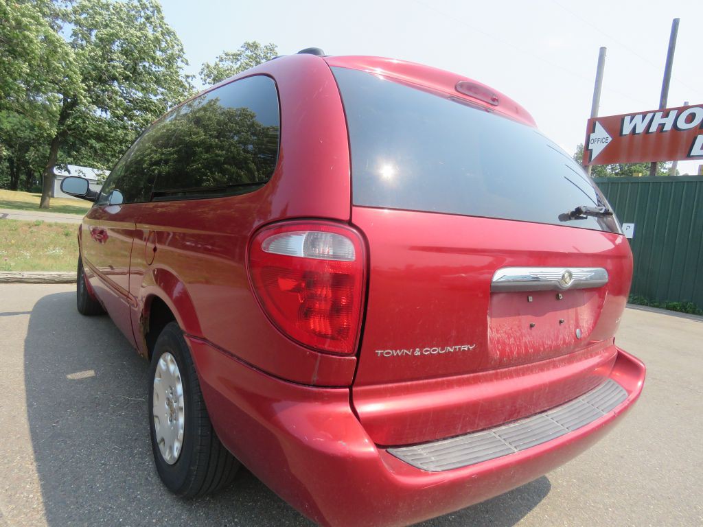 2002 Chrysler Town & Country Image 7