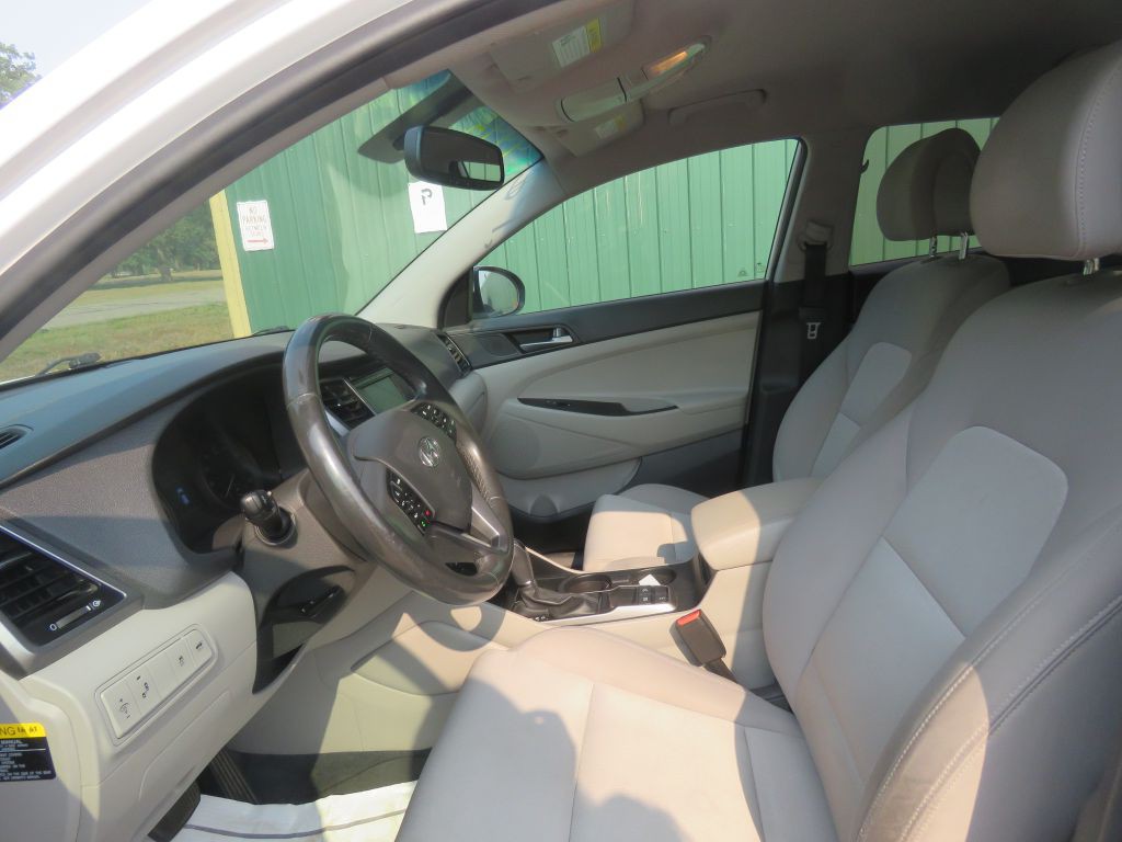 2016 Hyundai Tucson Image 8