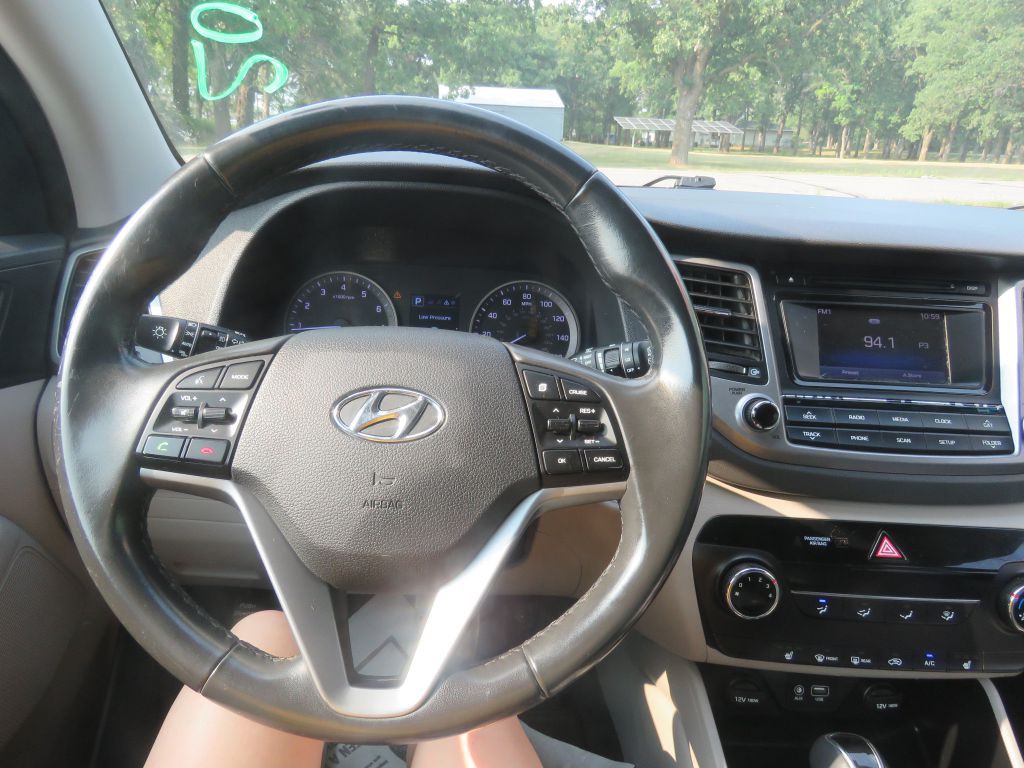 2016 Hyundai Tucson Image 9