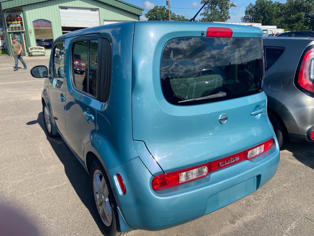 2010 Nissan Cube Image 2
