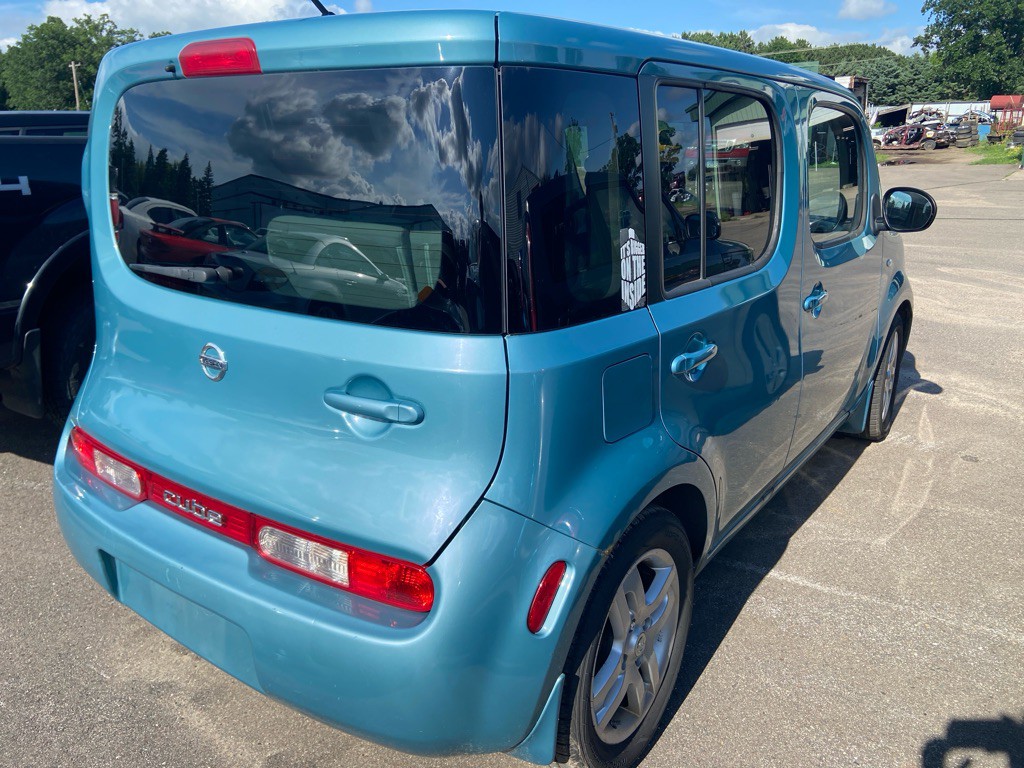 2010 Nissan Cube Image 3