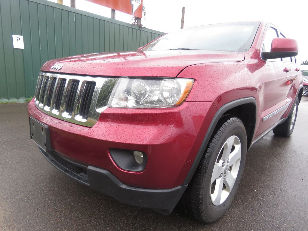 2013 Jeep Grand Cherokee Image 2