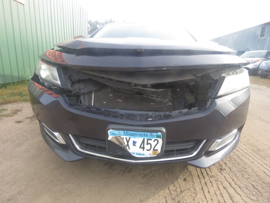 2015 Chevrolet Impala Image 2