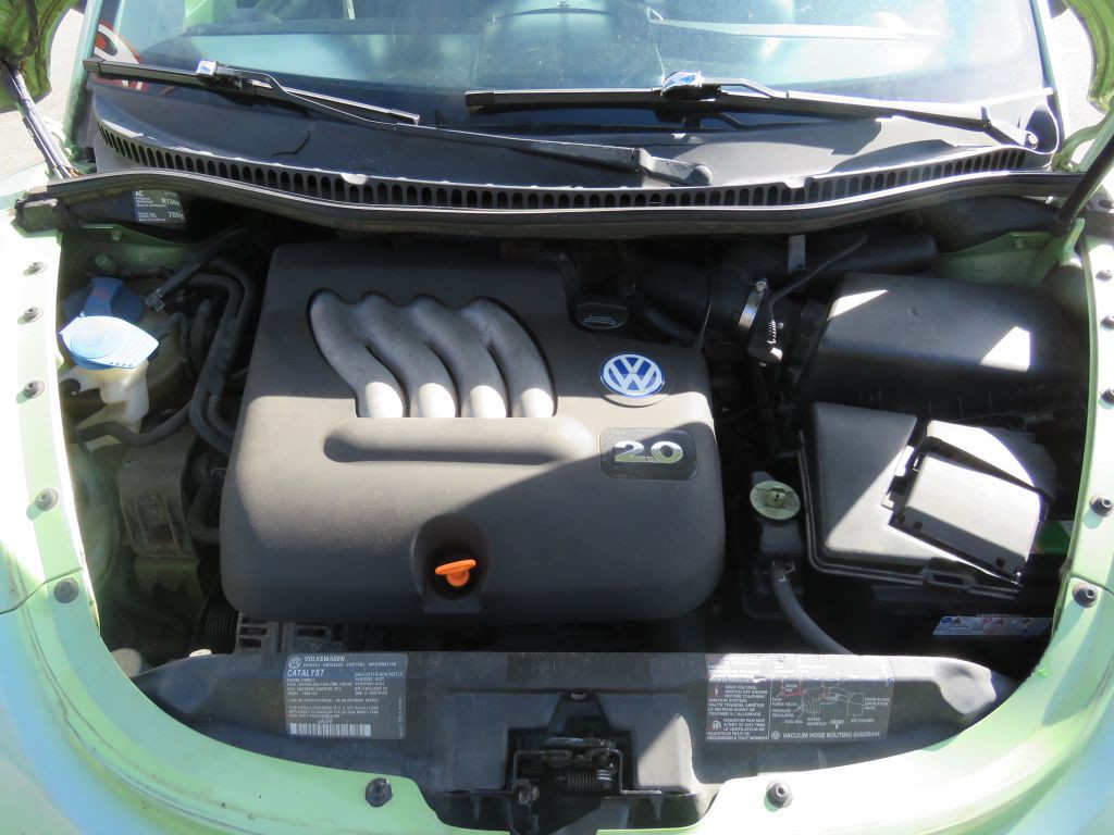 2000 Volkswagen Beetle Image 14