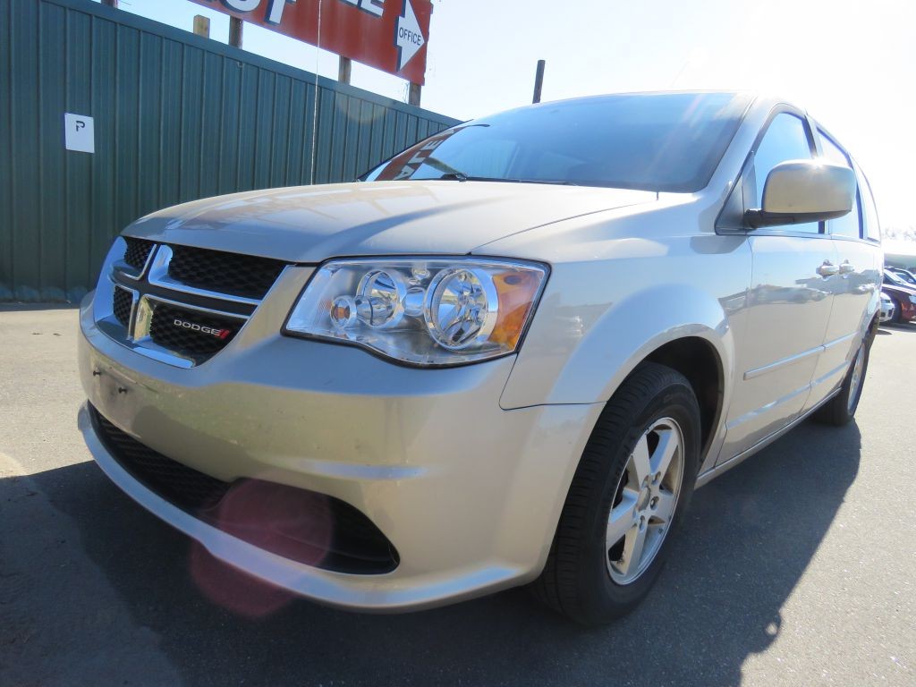 2013 Dodge Grand Caravan Image 2