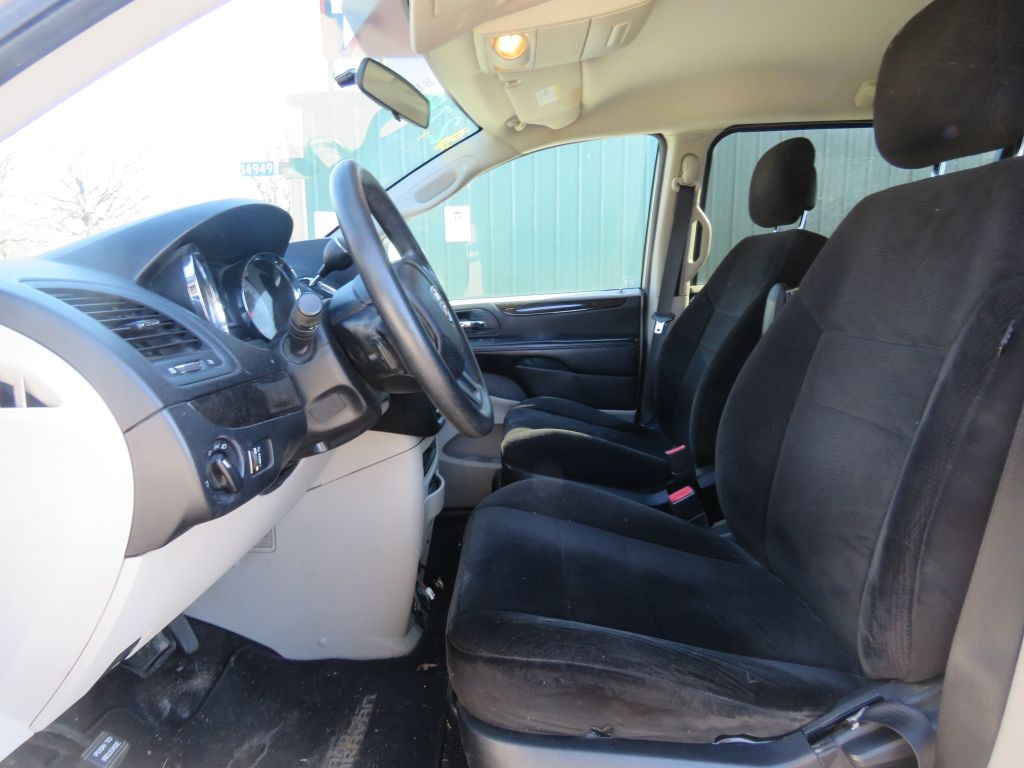 2013 Dodge Grand Caravan Image 9