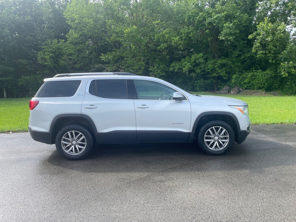 2019 GMC Acadia Image 2