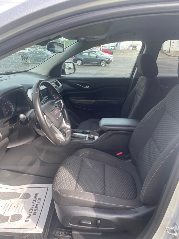 2019 GMC Acadia Image 16
