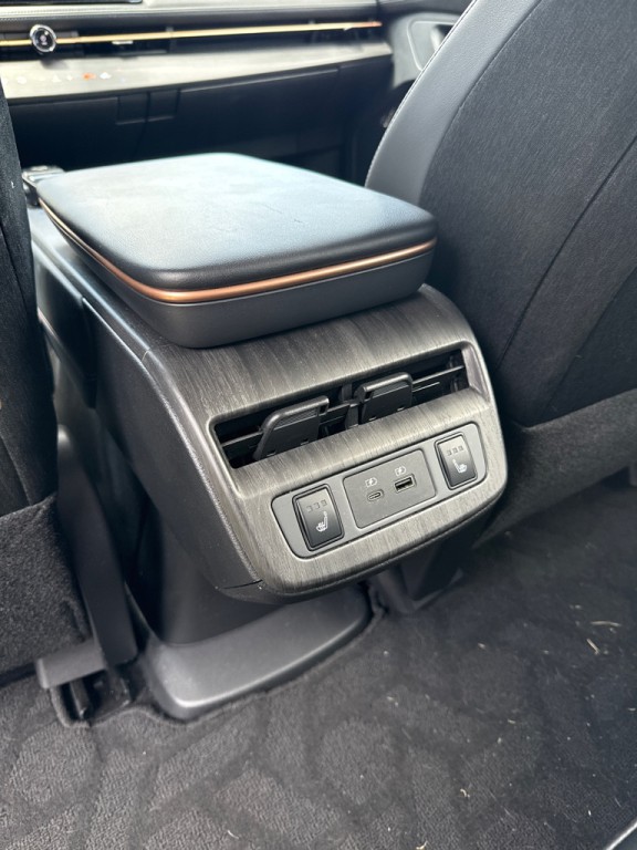 2023 Nissan Ariya Image 12