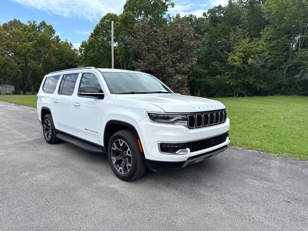 2024 Jeep Wagoneer Image 1