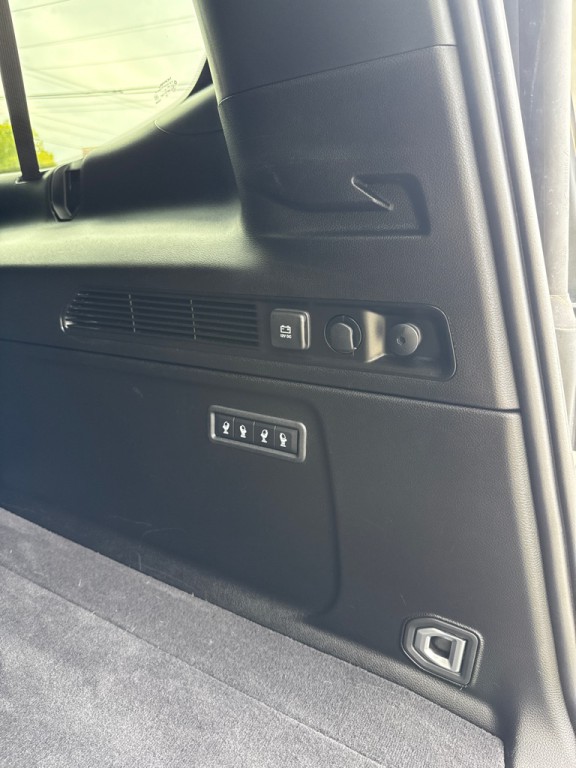 2024 Jeep Wagoneer Image 10