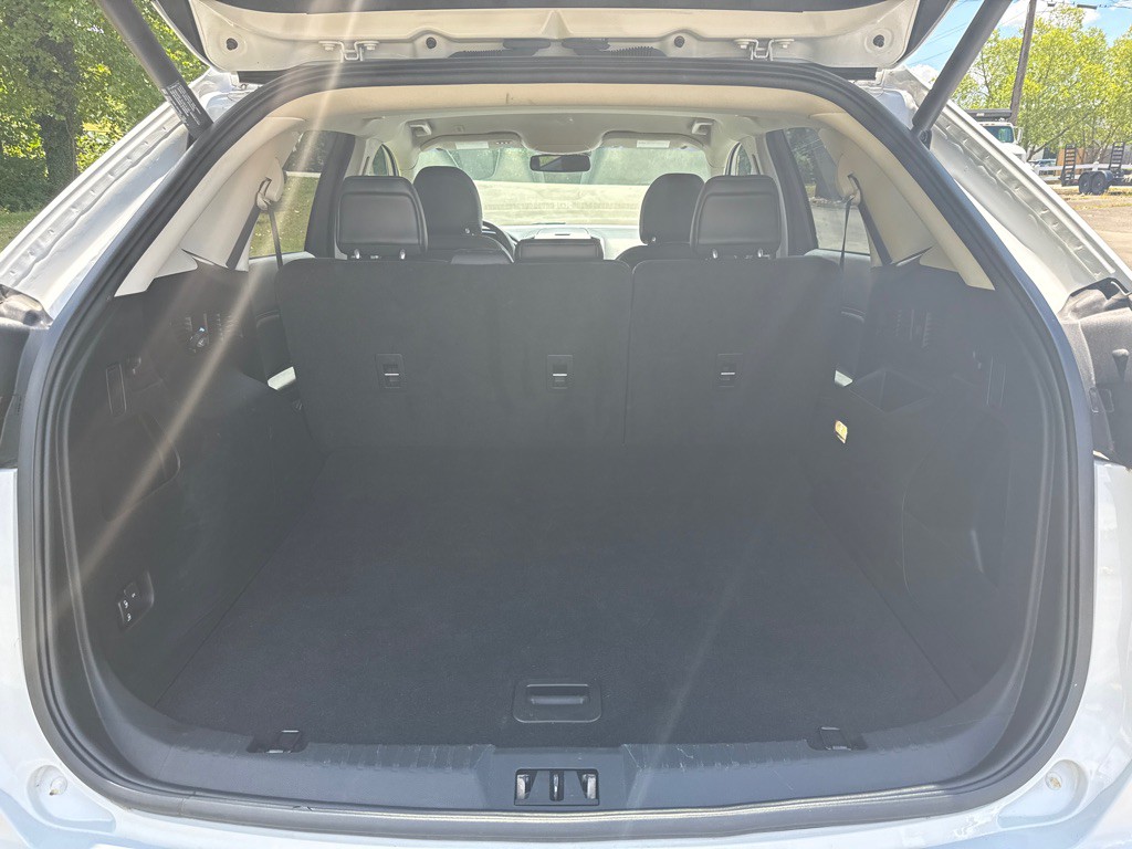 2019 Ford Edge Image 9
