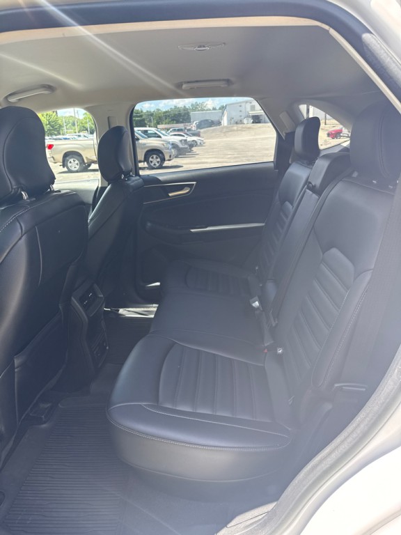 2019 Ford Edge Image 14