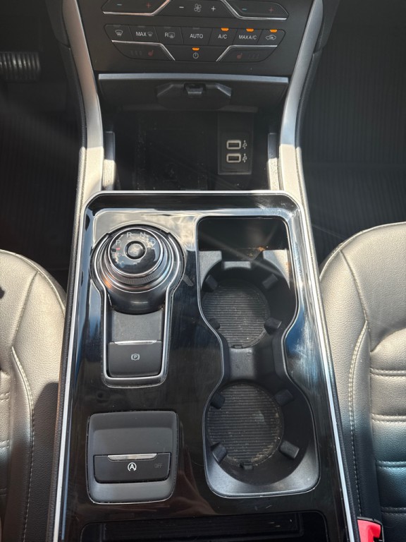 2019 Ford Edge Image 23