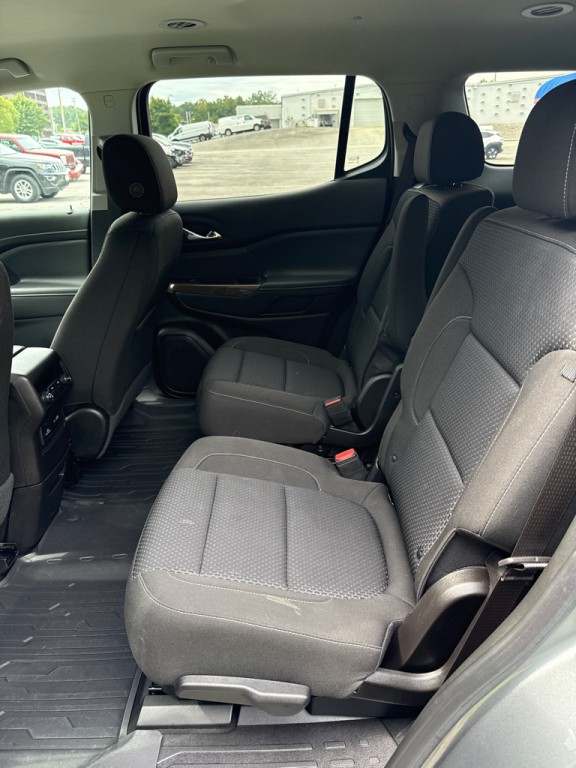 2023 GMC Acadia Image 13