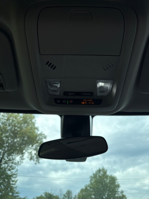 2023 GMC Acadia Image 18