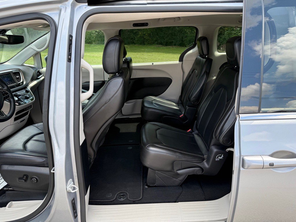 2021 Chrysler Voyager Image 10