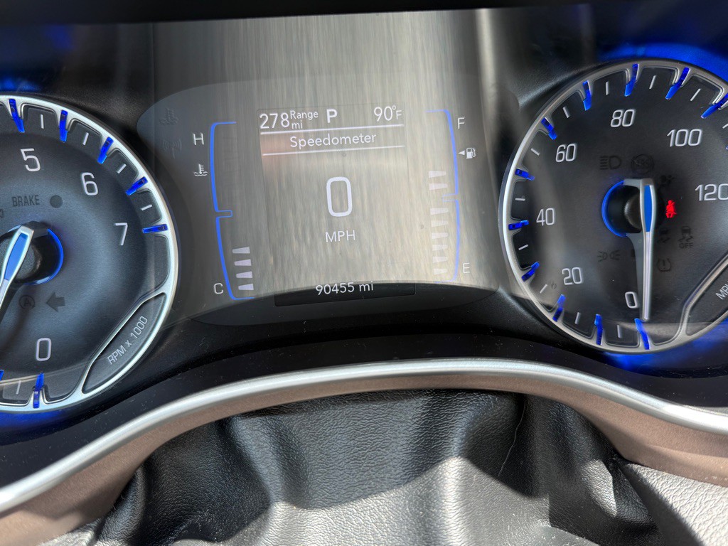2021 Chrysler Voyager Image 16