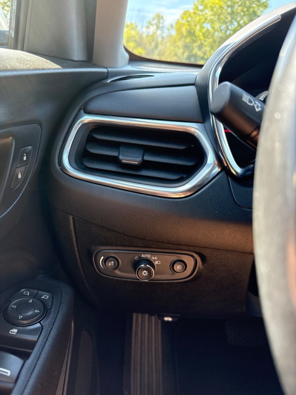 2020 Chevrolet Equinox Image 17