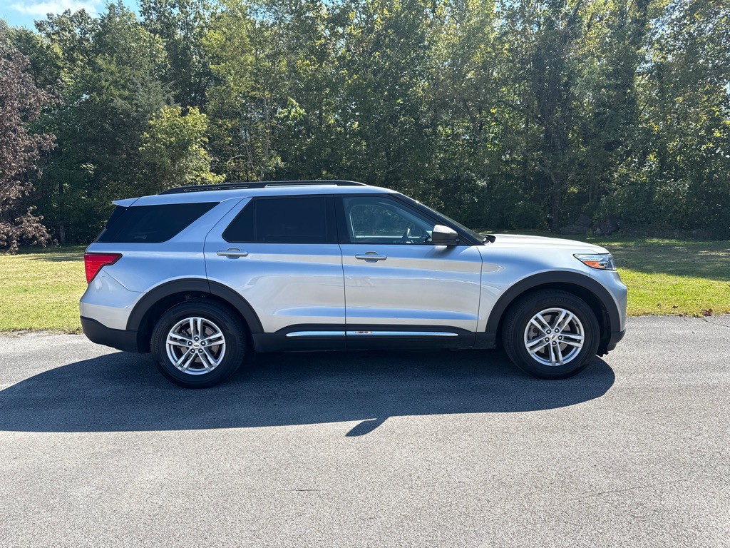 2024 Ford Explorer Image 2