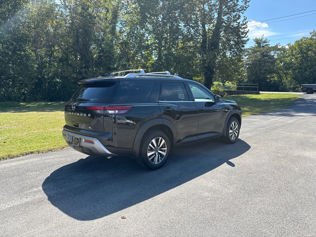 2025 Nissan Pathfinder Image 3