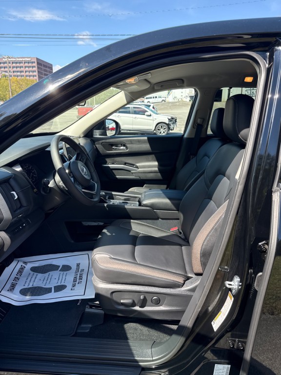 2025 Nissan Pathfinder Image 17