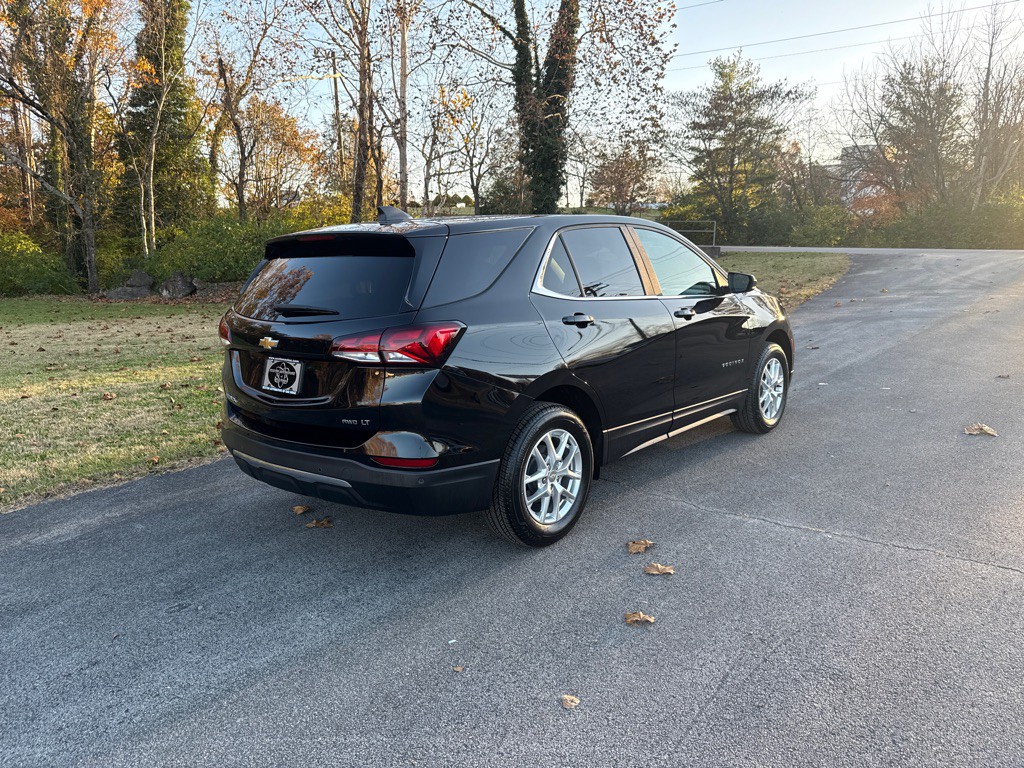 2024 Chevrolet Equinox Image 2