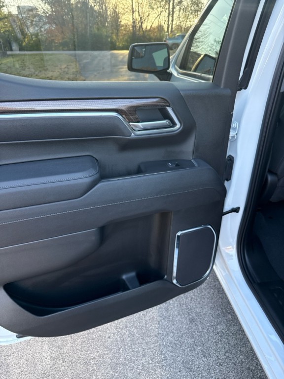 2025 Chevrolet Silverado 1500 Image 10