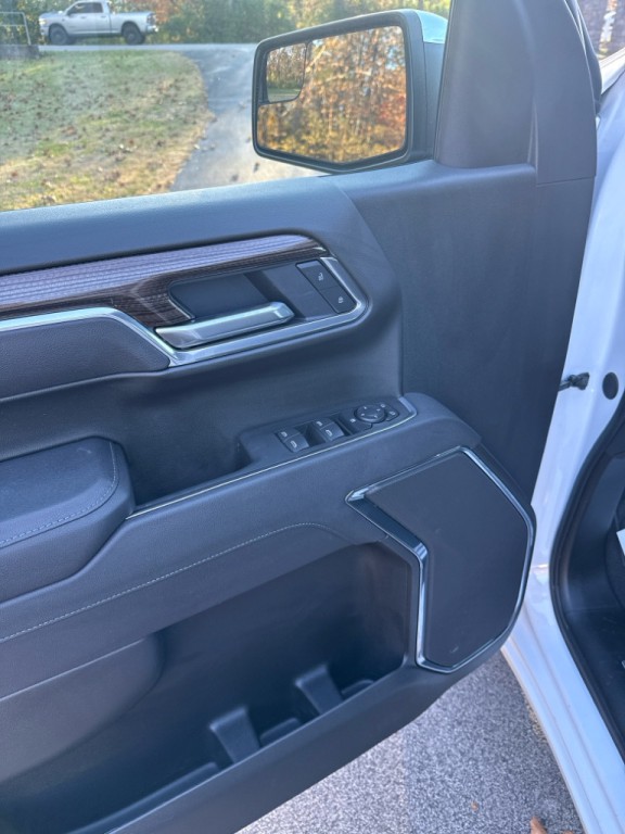 2025 Chevrolet Silverado 1500 Image 13