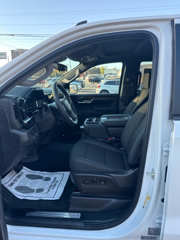 2025 Chevrolet Silverado 1500 Image 14