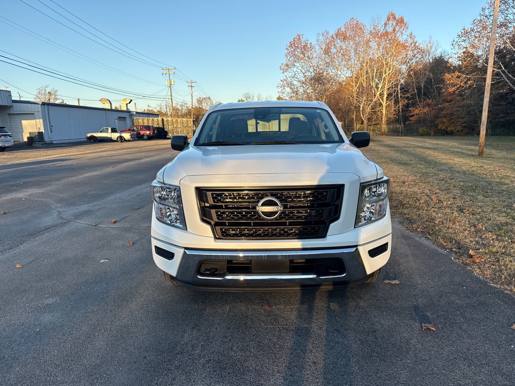 2024 Nissan Titan Image 8