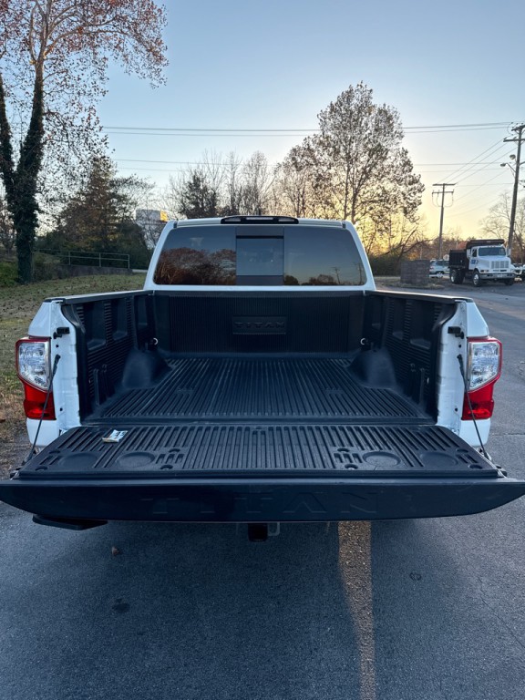 2024 Nissan Titan Image 9