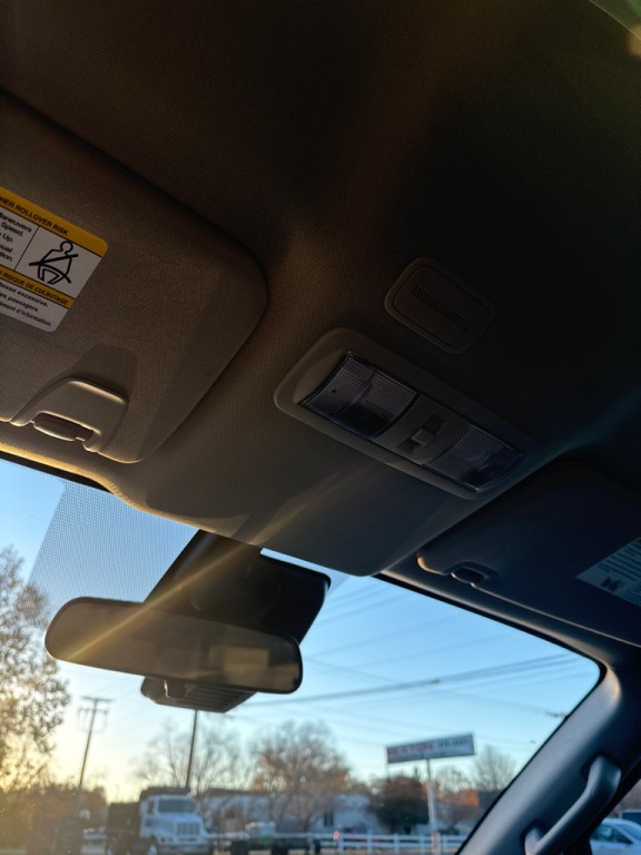 2024 Nissan Titan Image 17