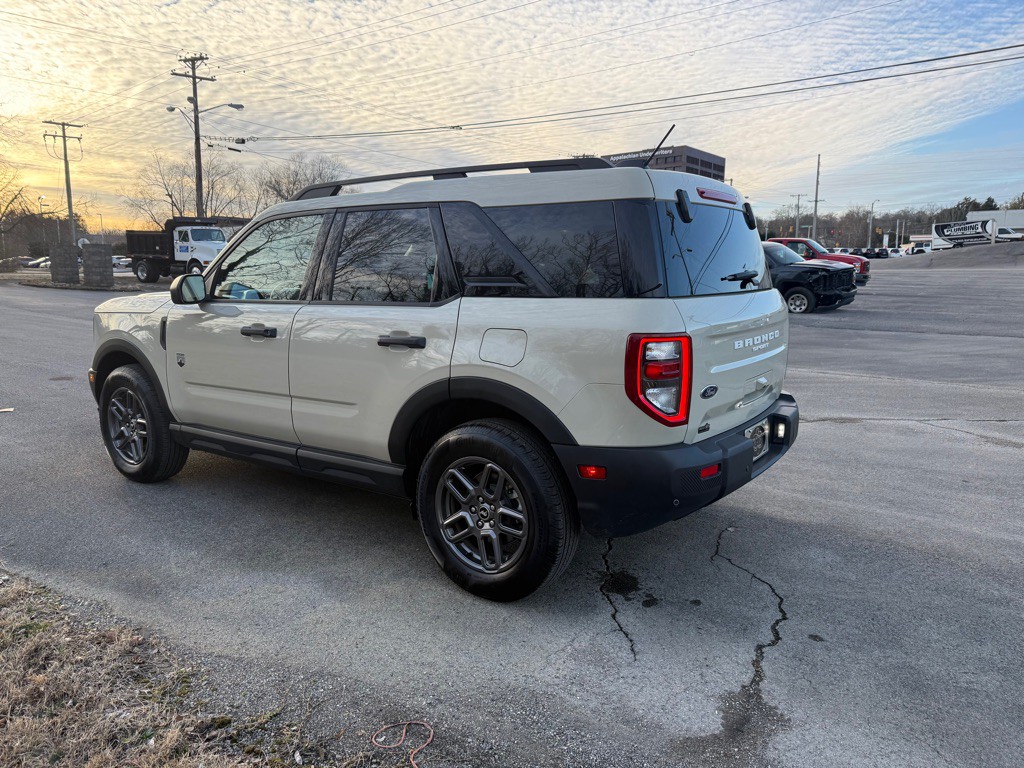 2025 Ford Bronco Image 8